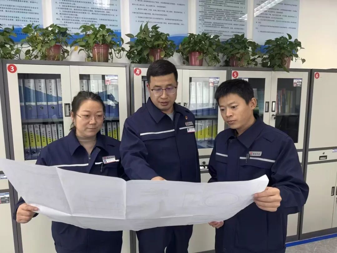 111770770500115544.jpg 000000000.jpg